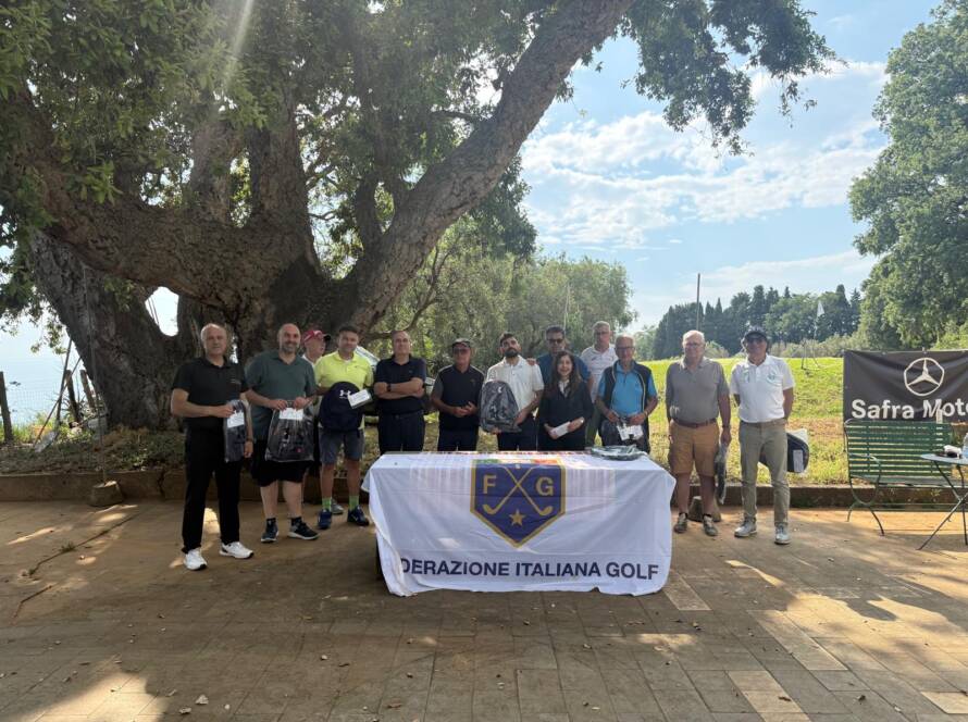 Premiazione della gara di golf organizzata per il centenario delle Fonderie Zicarelli al Golf Club San Michele di Cetraro